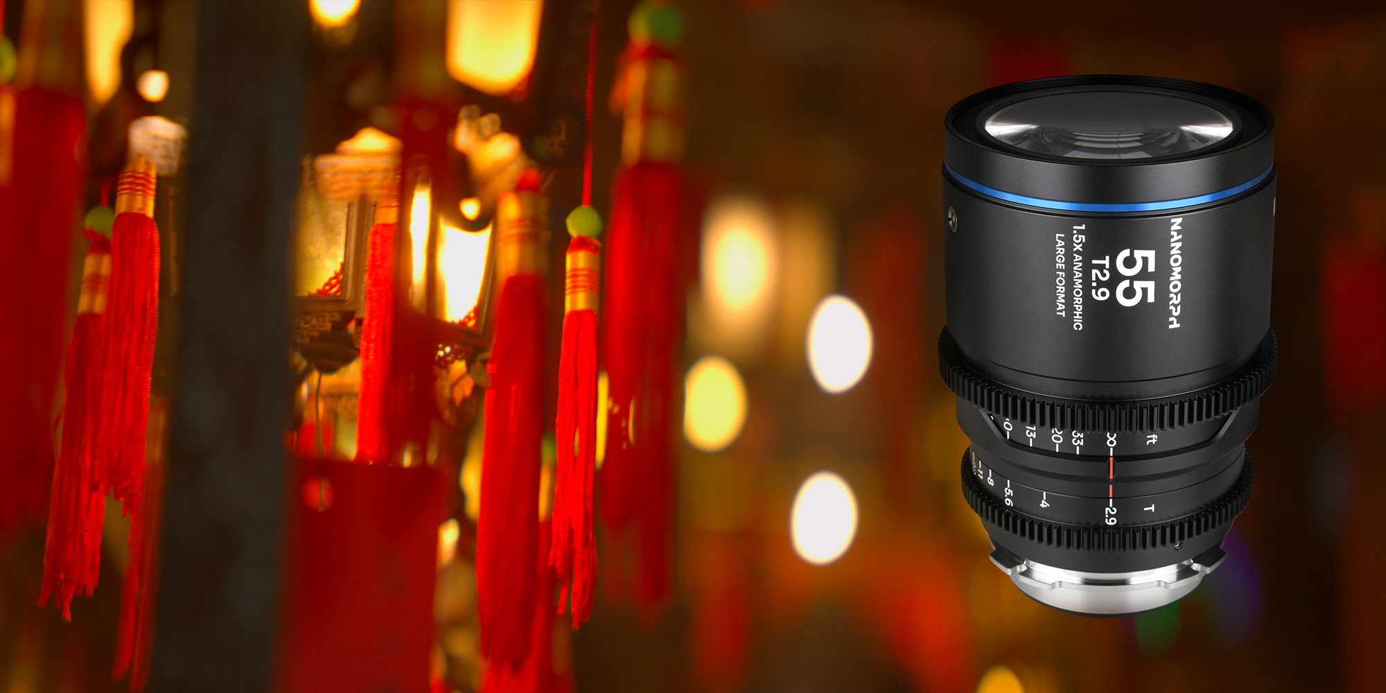 Obiektyw Laowa Nanomorph 55 mm T2,9 1,5x LF Blue do Arri PL / Canon EF na tle lampionów w nocnej scenerii